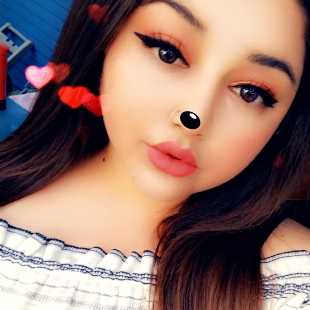 Meet your Posher, Alondra